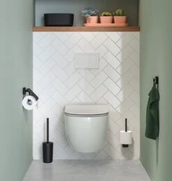 Tiger Carv - Toiletrolhouder Met Klep - Zwart 11 Tiger Carv - Toiletrolhouder Met Klep - Zwart -Woonwinkel 1142x1200 4