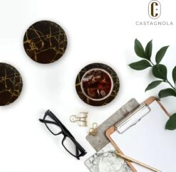 Castagnola Kunstlederen Onderzetters Met Houder – Onderzetters Voor Glazen – Onderzetters Design – Onderzettersset – Drink Onderzetters – Kunstleer – Leren Onderzetters – Set Van 16 – Zwart/Goud 13 Castagnola Kunstlederen Onderzetters Met Houder – Onderzetters Voor Glazen – Onderzetters Design – Onderzettersset – Drink Onderzetters – Kunstleer – Leren Onderzetters – Set Van 16 – Zwart/Goud -Woonwinkel 1200x1177