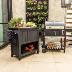 BluMill BBQ Tafel - Inclusief Koelvak 80 Liter - Op Wieltjes - Met Flessenopener - 102 X 46 X 86,5 Cm -Woonwinkel 1200x1200 1018