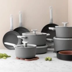 BergHOFF Leo Hapjespan Stone - 28 Cm - Met Glazen Deksel -Woonwinkel 1200x1200 1302