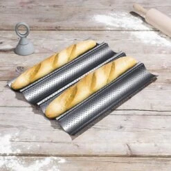 Feelino Stokbrood Bakvorm - Broodvorm - 4 Stokbroden - Stokbroodvorm - Geperforeerd - Baguettes - Baguetteplaat - Antiaanbaklaag 8 Feelino Stokbrood Bakvorm - Broodvorm - 4 Stokbroden - Stokbroodvorm - Geperforeerd - Baguettes - Baguetteplaat - Antiaanbaklaag -Woonwinkel 1200x1200 1537