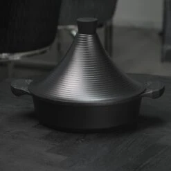 BIKO | Luxe Aluminium Tajine Inductie| Tagine | Geschikt Voor 4-8 Personen - Inductie - Zwart -Woonwinkel 1200x1200 1659