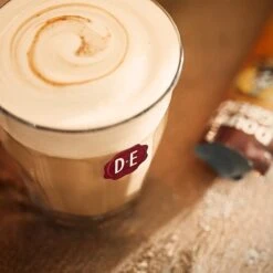 Douwe Egberts Verwenkoffie Latte Caramel Oploskoffie - 5 X 8 Zakjes -Woonwinkel 1200x1200 2067