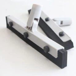 Chaton® Vloertrekker Lang Met Ophangsysteem - Afdraaibare Wisser - Douchewisser - Trekker Douche - Vloerwisser - Uitschuifbaar 70cm Tot 125cm -Woonwinkel 1200x1200 2494