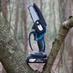 NovarGarden® Mini Kettingzaag NG1 - Met 2x Accu - Takkenzaag - Snoeizaag - Electrisch - Handzaag - Boomzaag - 21V -Woonwinkel 1200x1200 256