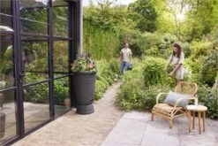 Elho Green Basics Regenton Plus 105 - Regenton Voor Kweken En Oogsten - Ø 58.4 X H 80.4 Cm - Zwart/Living Black 9 Elho Green Basics Regenton Plus 105 - Regenton Voor Kweken En Oogsten - Ø 58.4 X H 80.4 Cm - Zwart/Living Black -Woonwinkel 1200x800 17