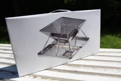 United Entertainment - Opvouwbare Houtskoolbarbecue - RVS - Met Koffer En Draagtas 17 United Entertainment - Opvouwbare Houtskoolbarbecue - RVS - Met Koffer En Draagtas -Woonwinkel 1200x800 272