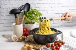 Smile 10-Delige Pannenset - Anti Aanbaklaag - Vaatwasser Bestendig - Zwart - MGK-17 24 Smile 10-Delige Pannenset - Anti Aanbaklaag - Vaatwasser Bestendig - Zwart - MGK-17 -Woonwinkel 1200x800 292