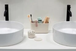 Brabantia ReNew Tandenborstelhouder - 11 X 19,6 X 9,9 Cm - Soft Beige -Woonwinkel 1200x800 367