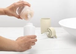 Brabantia ReNew Zeepdispenser - 250 Ml - Soft Beige -Woonwinkel 1200x854 6