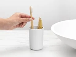 Brabantia ReNew Tandenborstelhouder - Met Inzet - White 16 Brabantia ReNew Tandenborstelhouder - Met Inzet - White -Woonwinkel 1200x892 4