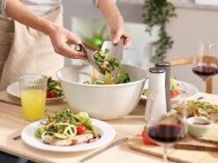 Joseph Joseph - Uno Saladeschaal - Met Saladebestek 16 Joseph Joseph - Uno Saladeschaal - Met Saladebestek -Woonwinkel 1200x899 19