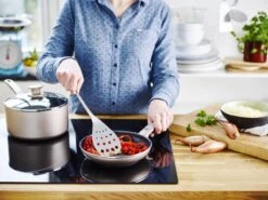 GreenPan Cambridge Hapjespan Met Deksel 28cm - Brons - Inductie - PFAS-vrij 18 GreenPan Cambridge Hapjespan Met Deksel 28cm - Brons - Inductie - PFAS-vrij -Woonwinkel 1200x899 26