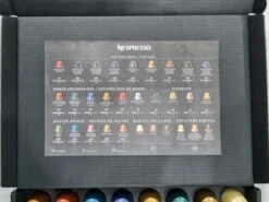 Koffie Proeverij Pakket Groot 40 Stuks Verschillende Smaken Met Mystery Card 'Get Well Soon' Met Persoonlijke (video) Boodschap | Verjaardag | Sinterklaas | Kerstpakket | Vaderdag | Moederdag | Jubileum | Valentijnsdag 15 Koffie Proeverij Pakket Groot 40 Stuks Verschillende Smaken Met Mystery Card 'Get Well Soon' Met Persoonlijke (video) Boodschap | Verjaardag | Sinterklaas | Kerstpakket | Vaderdag | Moederdag | Jubileum | Valentijnsdag -Woonwinkel 1200x899 43