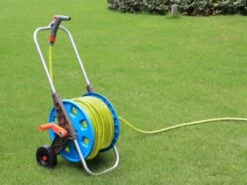 Slangenwagen Met 50 Meter Tuinslang | Eagle Garden | Incl. Spuitkopstuk En Connectors | Geel 8 Slangenwagen Met 50 Meter Tuinslang | Eagle Garden | Incl. Spuitkopstuk En Connectors | Geel -Woonwinkel 1200x900 13