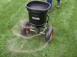 Kreator KRTGR9005 Strooiwagen - 300 Tot 370 Cm Strooibreedte - 23 Liter -Woonwinkel 1200x900 22