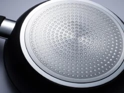 Sola Wokpan Stonehenge - Ø 28 Cm - Zwart/wit - Aluminium - Antiaanbaklaag -Woonwinkel 1200x906 8