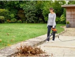 Black & Decker BLACK+DECKER BEBLV300SB-QS Bladblazer - 404 Km/u - 3000W - Zuig-/blaasfunctie - Gesnoerd -Woonwinkel 1200x911