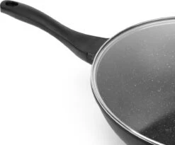 Swiss Pro+ Wokpan - Met Glazen Deksel - 28cm - Zwart 9 Swiss Pro+ Wokpan - Met Glazen Deksel - 28cm - Zwart -Woonwinkel 1200x997 5