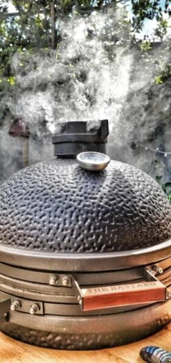 The Bastard Urban Medium - Kamado Barbecue - Kamado BBQ 31 The Bastard Urban Medium - Kamado Barbecue - Kamado BBQ -Woonwinkel 567x1200 1