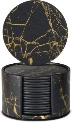 Castagnola Kunstlederen Onderzetters Met Houder – Onderzetters Voor Glazen – Onderzetters Design – Onderzettersset – Drink Onderzetters – Kunstleer – Leren Onderzetters – Set Van 16 – Zwart/Goud 14 Castagnola Kunstlederen Onderzetters Met Houder – Onderzetters Voor Glazen – Onderzetters Design – Onderzettersset – Drink Onderzetters – Kunstleer – Leren Onderzetters – Set Van 16 – Zwart/Goud -Woonwinkel 712x1200 1