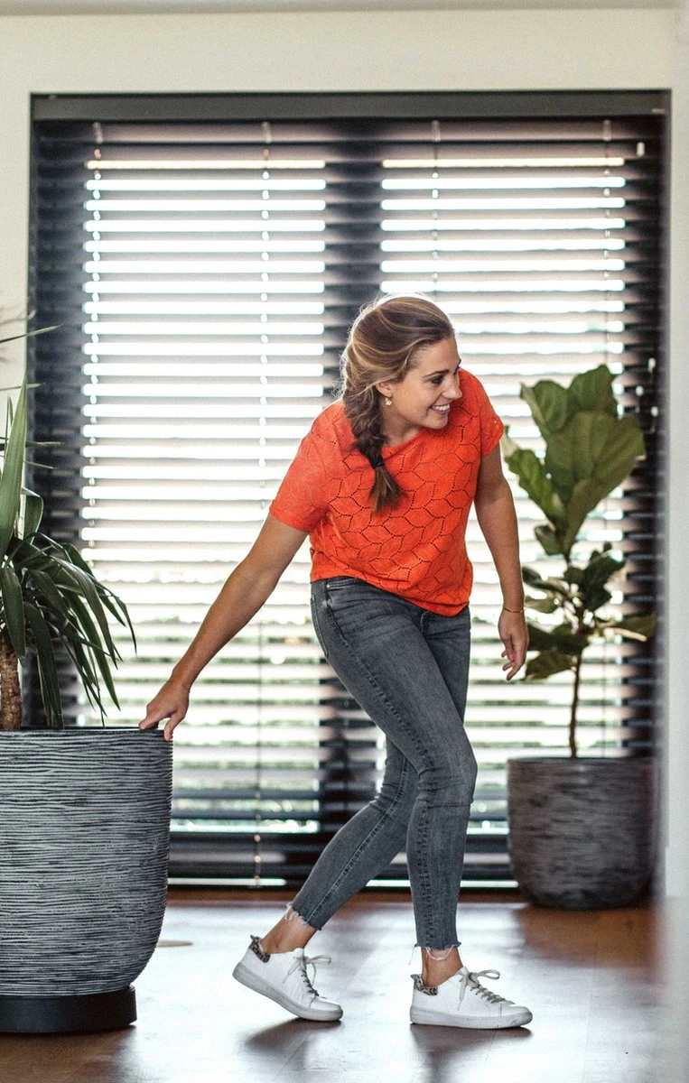 Capi Europe - Bloempot Bol Rib NL - 43x41 - Antraciet - Voor Binnen En Buiten - KOFZ933 15 Capi Europe - Bloempot Bol Rib NL - 43x41 - Antraciet - Voor Binnen En Buiten - KOFZ933 - Afbeelding 13