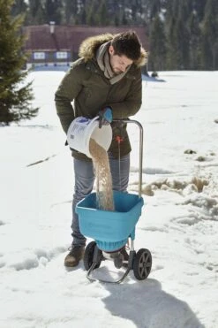 GARDENA Strooiwagen XL Strooikar - 800m2 - 18 Liter -Woonwinkel 799x1200 19