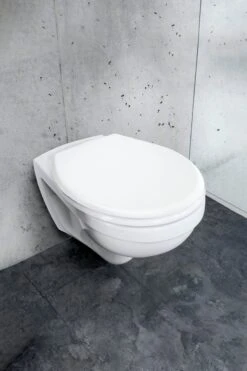 WENKO WC Bril Gubbio - Antibacterieel Wit Duroplast - Easy-Close Sluiting - Fix-Clip Bevestiging In RVS - Belastbaar Tot 350 Kg - Toiletbril - Toiletzitting -Woonwinkel 800x1200 129