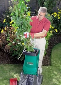 Bosch AXT Rapid 2200 Hakselaar - 2200 W - 90 Kg/u -Woonwinkel 862x1200 2